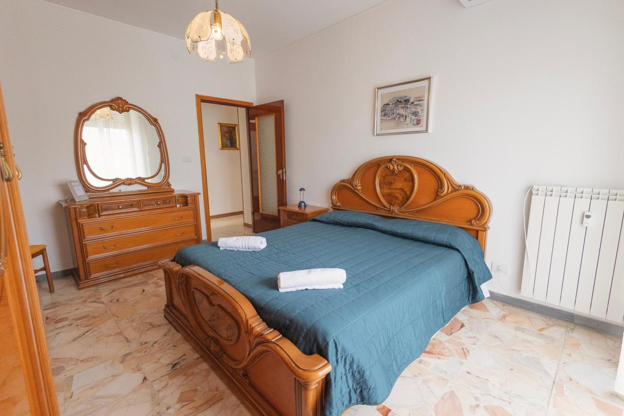 Appartement La Casa Della Posta à Vallecrosia Extérieur photo